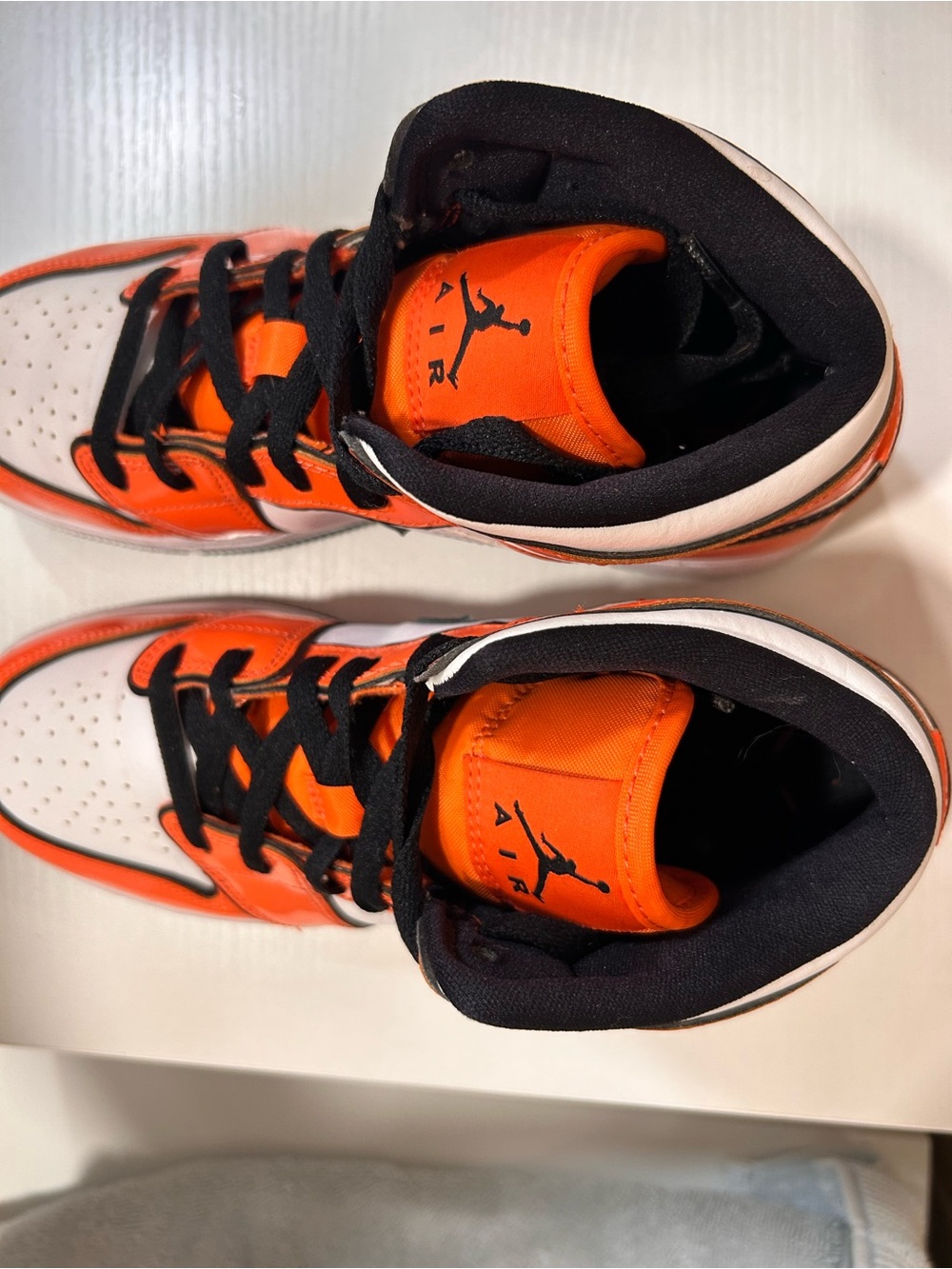 Nike Air Jordan 1 Mid SE GS "Turf Orange" 6.5Y (BQ6931-802) - Picture 7 of 11